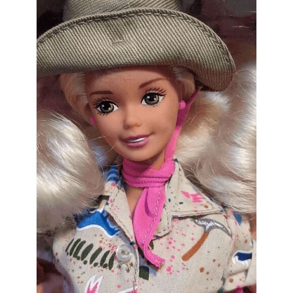 Paleontologist Barbie Doll The Career Collection Special Edition Mattel 1996 New - Picture 1 of 7